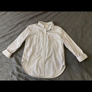 Levi’s boyfriend fit button up shirt